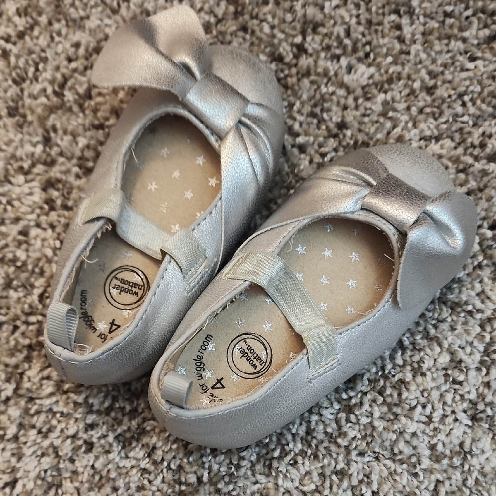 Wonder Nation Silver Baby Shoes with Bow